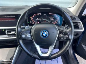 BMW 3-Series 330e PRO COMPETITION PACK 2.0 HYBRID - Image 4