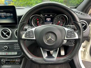 Mercedes-Benz A-Class A180 AMG-LINE 1.6 AUTO // OP - Image 4