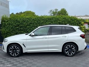 BMW iX3 M-SPORT 80KWH // LOW MILEAGE // OPENING PA - Image 4