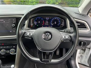 Volkswagen T-Roc STYLE DESIGN 2.0 TDI AUTO // APPL - Image 4