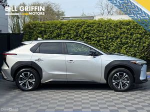 Toyota bZ4X MOTION // TINY MILEAGE // APPLE CARPLA - Image 2