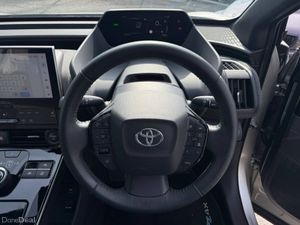 Toyota bZ4X MOTION // TINY MILEAGE // APPLE CARPLA - Image 4