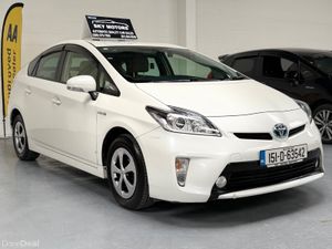 2015 Toyota Prius 1.8 Hybrid Automatic,42K KM - Image 3
