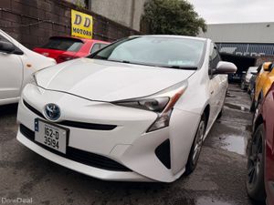 Toyota Prius 2016 with warranty - Image 2