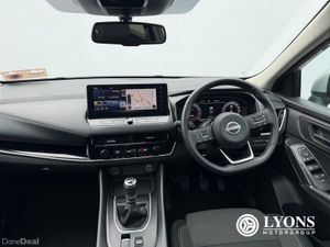Nissan Qashqai SV 1.3 Petrol Mild Hybrid Manual - Image 4