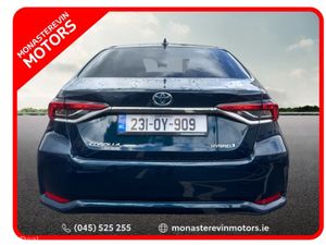 Toyota Corolla LUNA SPORT SALOON 4DR - Image 4