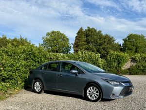 2023 Toyota Corolla Saloon 1.8 Hybrid Luna Auto - Image 3