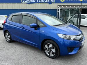 14 Honda Fit Self Charging Hybrid - Image 4