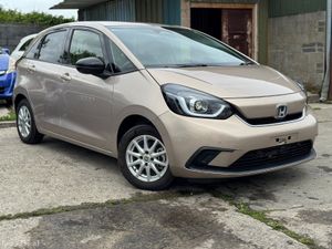 Honda Fit 1.5 Hybrid 24000 KM ONLY 2022 2 KEYS - Image 3