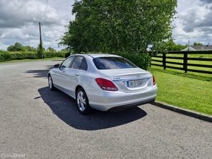 Mercedes-Benz C-Class Automatic (NCT & TAXED)!!! - Image 4