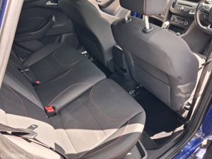 Ford Focus ST Line X 1.0 Petrol - Image 4