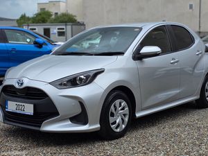 2022 Toyota Yaris Hybrid - Image 4
