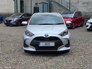 2022 Toyota Yaris Hybrid - Image 3