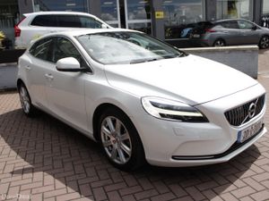 2020 VOLVO V40 D4 - Image 2