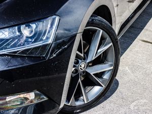2019 SKODA SUPERB SPORT-LINE - Image 2
