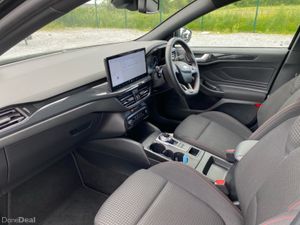 Ford Focus ST-LINE 1.5L ECOBLUE 115 - Image 3