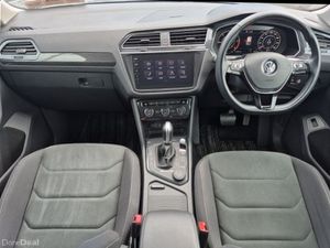 Volkswagen Tiguan ** 4 MOTION ** HIGHLINE ** AUTO - Image 2