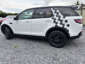 Land Rover Discovery Sport 2.2TD4 150BHP - Image 3