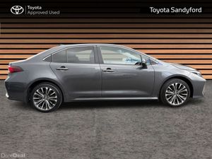 Toyota Corolla LUNA SPORT SALOON // HEATED SEATS / - Image 3
