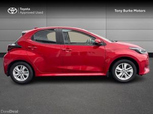 Toyota Yaris Hybrid - New Generation - Luna Editio - Image 3