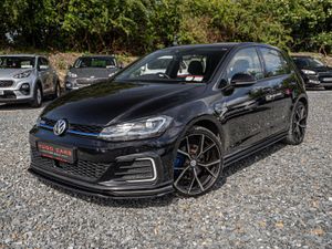 2018 VW Golf GTE 1.4 Hybrid/High spec/Warranty - Image 4