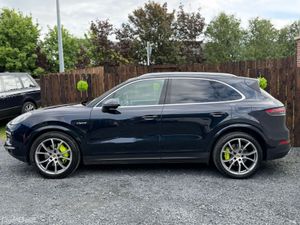 Porsche Cayenne V6 E-HYBRID - FULL PORSCHE HISTORY - Image 4