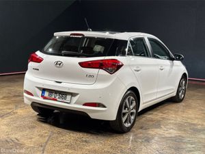 Hyundai i20 MANUAL 1.2 ACTIVE DELUXE - CRUISE CONT - Image 4