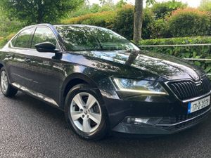 Skoda Superb 1.6TDI 120bhp Deluxe Edition Pristine - Image 4