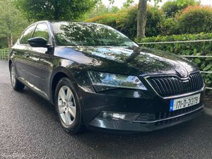 Skoda Superb 1.6TDI 120bhp Deluxe Edition Pristine - Image 2