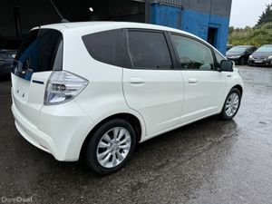 2013 Honda Fit Hybrid Automatic/Leather Spec/ - Image 4
