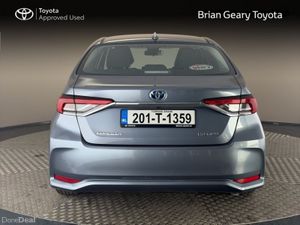 Toyota Corolla HYBRID LUNA SALOON - Image 4