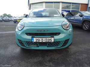 Fiat 600 ICON 1.2 HYBRID EDCT-6 100 - Image 4