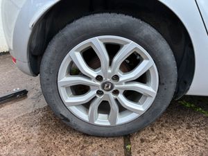 Renault Clio IV DYNAMIQUE NAV TCE 90 M 4DR - Image 4