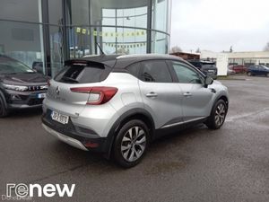 Renault Captur TCe 100 Iconic - Image 2