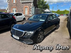 Mercedes-Benz E-Class 200 D AUTO 4DR - Image 3