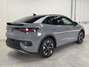 2023 Volkswagen ID5 77 kWh Style Pro - Pan Roof - Image 3