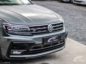 2019 VOLKSWAGEN TIGUAN R-LINE PAN ROOF - Image 2
