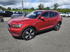 Volvo XC40 Momentum Pro - Image 2