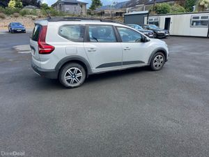 Dacia Jogger COMFORT TCE 110 5DR - Image 4