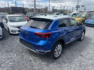 Volkswagen T-Roc - Image 4