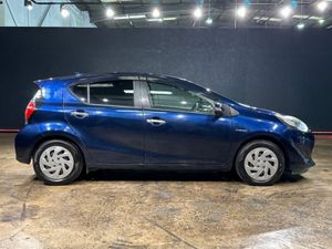 Toyota Aqua 1.5 HYBRID S STYLE BLACK - PUSH BUTTON - Image 3
