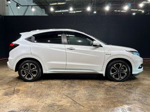 Honda Vezel 1.5 HYBRID - BROWN HALF LEATHER INTERI - Image 3