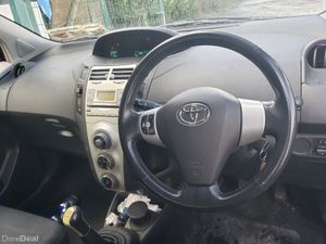 Toyota Yaris 2008 - Image 2