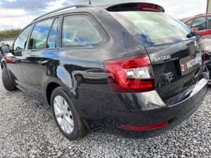 Skoda Octavia AMBITION 1.0 TSI 115BHP  1 OWNER - Image 4