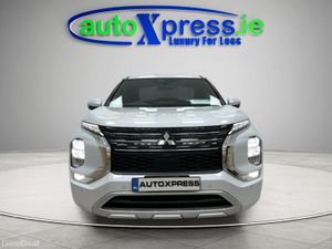 Mitsubishi Outlander 4WD PHEV Low mileage, Reversi - Image 3