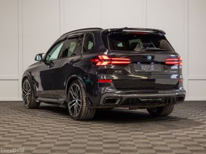 2025 BMW X5 X-Drive 50e M-Sport - Image 4
