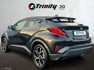 Toyota C-HR ** 1.8 HYBRID ** AUTO ** HUGE SPEC ** - Image 3