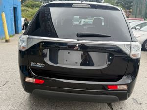 2015 MITSUBISHI OUTLANDER PHEV G - Image 4