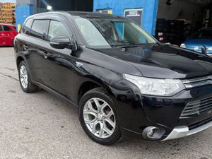 2015 MITSUBISHI OUTLANDER PHEV G - Image 3