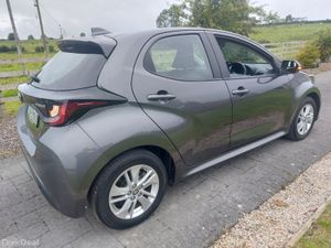 TOYOTA YARIS 2022' HYBRID - LUNA - Image 3